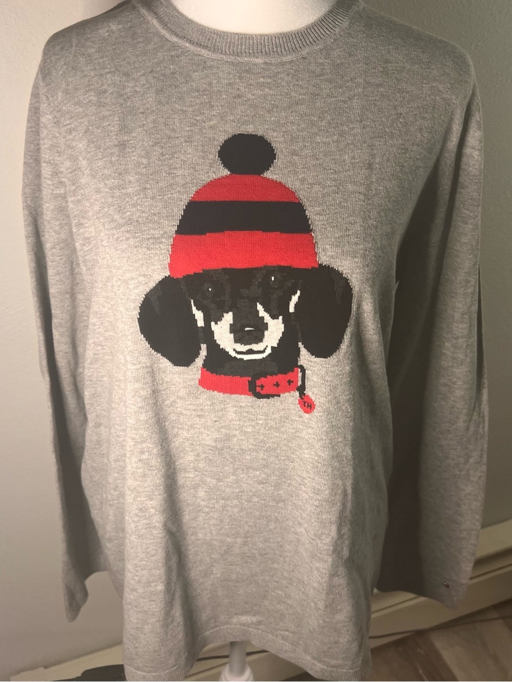 Tommy Hilfiger Gray Knit Sweater with Black & Red Dog Graphic